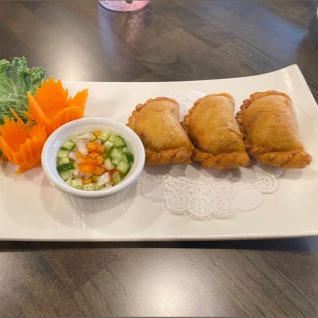 Curry Puff.