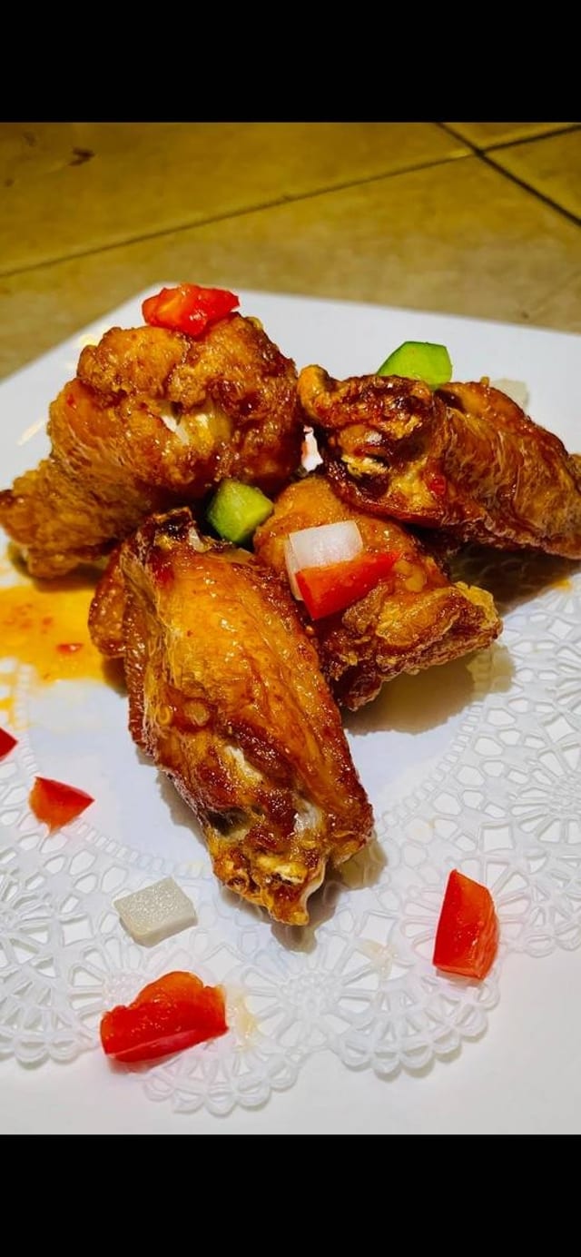 Thai Hot Wing.